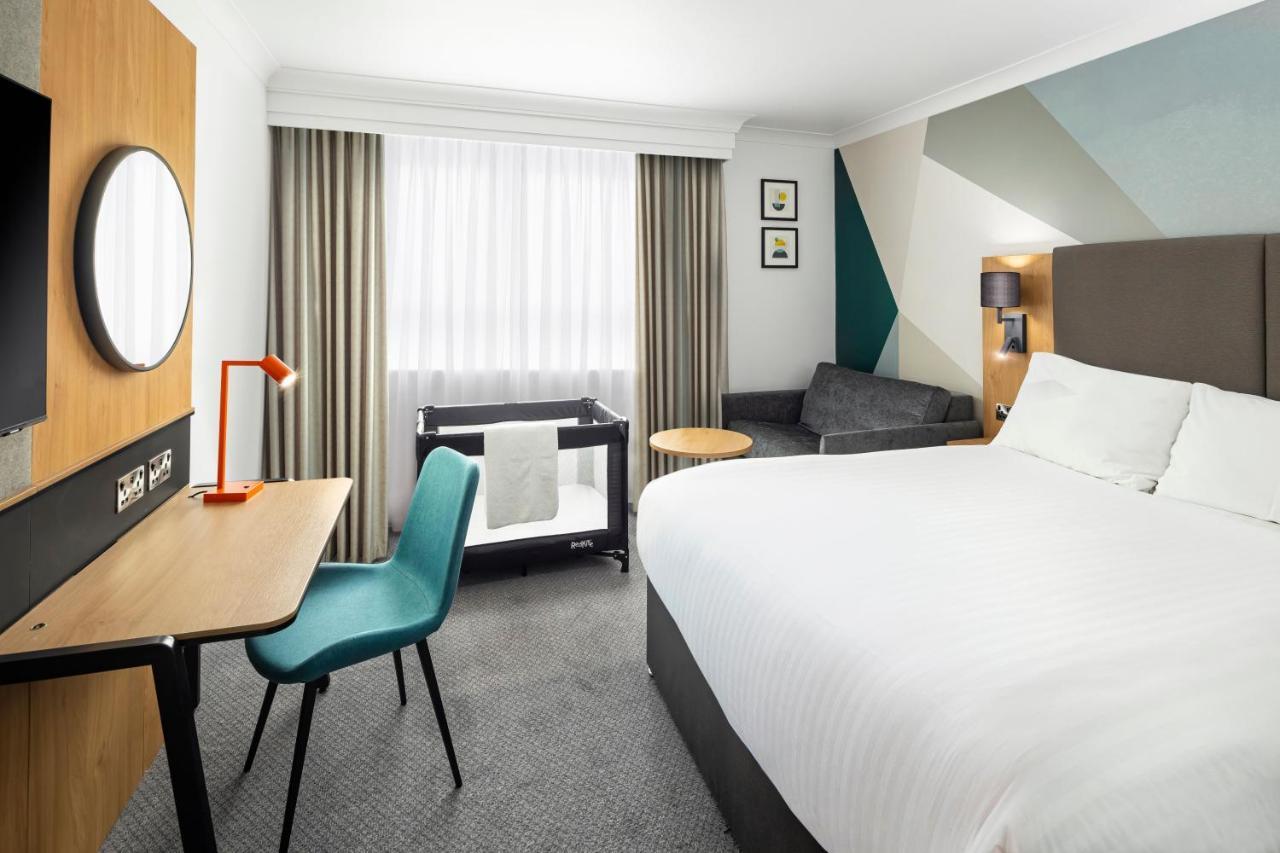 Holiday Inn Gloucester - Cheltenham, An Ihg Hotel Eksteriør billede